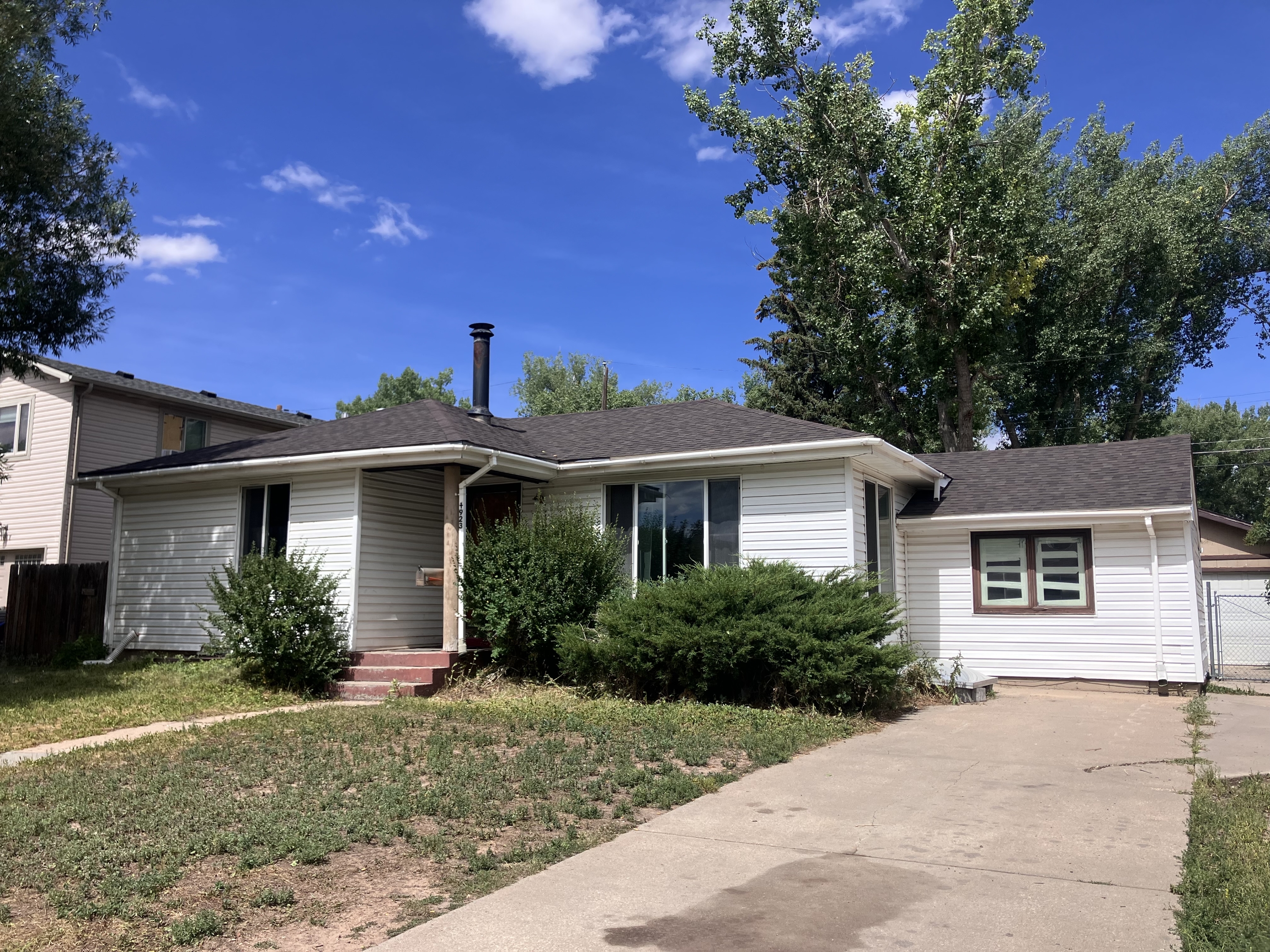 1923 Thornburgh Dr.